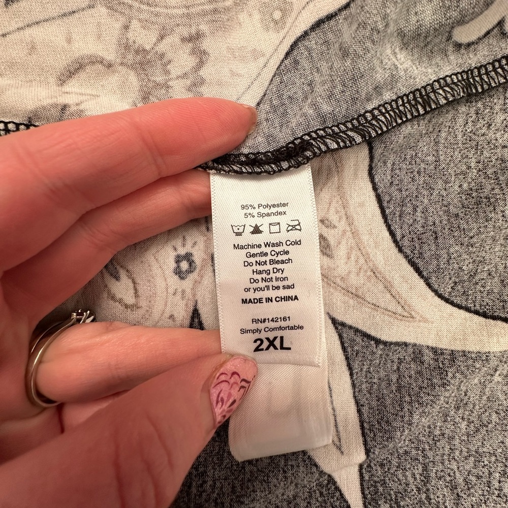 LuLaRoe Iris Shirt - Picture 3 of 4